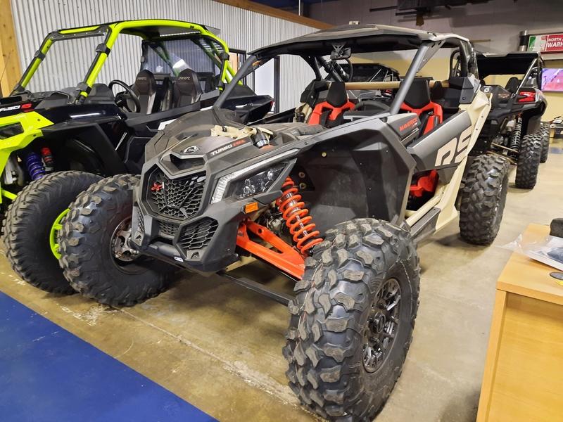 2023 Can-Am® Maverick X3 X rs Turbo RR With Smart-Shox Desert Tan / Carbon Black / Magma