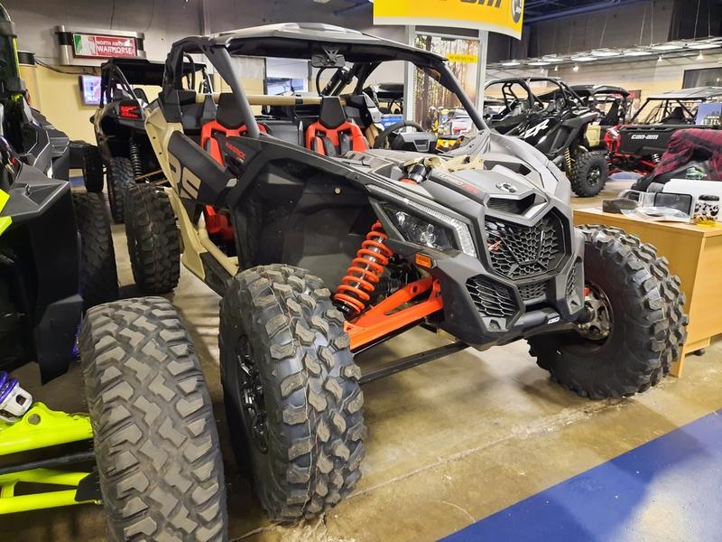 2023 Can-Am® Maverick X3 X rs Turbo RR With Smart-Shox Desert Tan / Carbon Black / Magma - Image 5