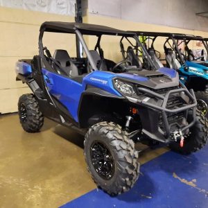 2023 Can-Am® Commander XT 700