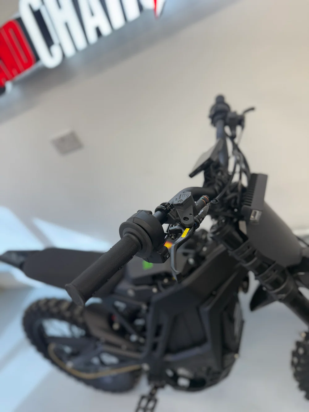 E Ride Pro S 72V Electric Dirt Bike – 8KW Motor, 50MPH, 30AH Battery, 16″ Fat Tire (Limited Edition) - Image 3